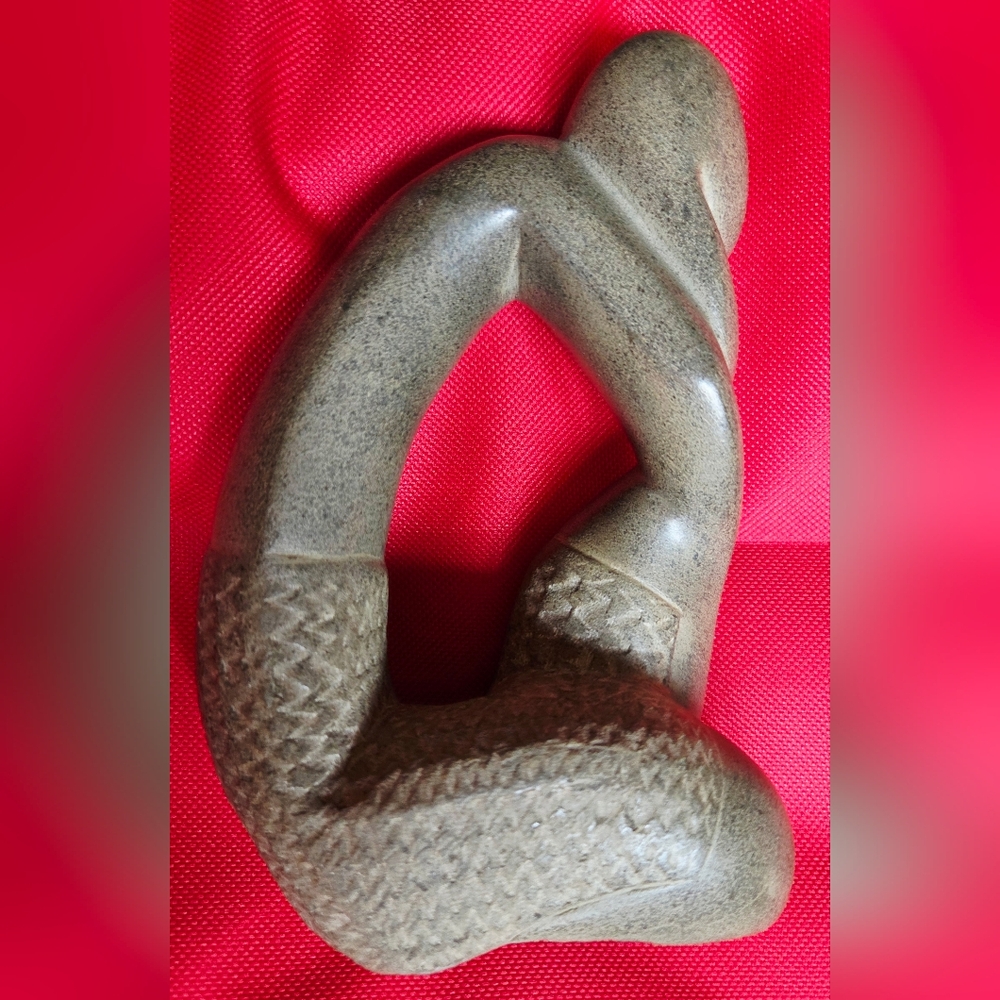 ❤️❤️ Gray Abstract Stone Female Sculpture w/Fluid Curves & Carved Skirt Design